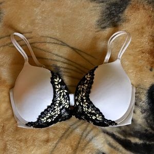 Gorgeous vs push up bra!